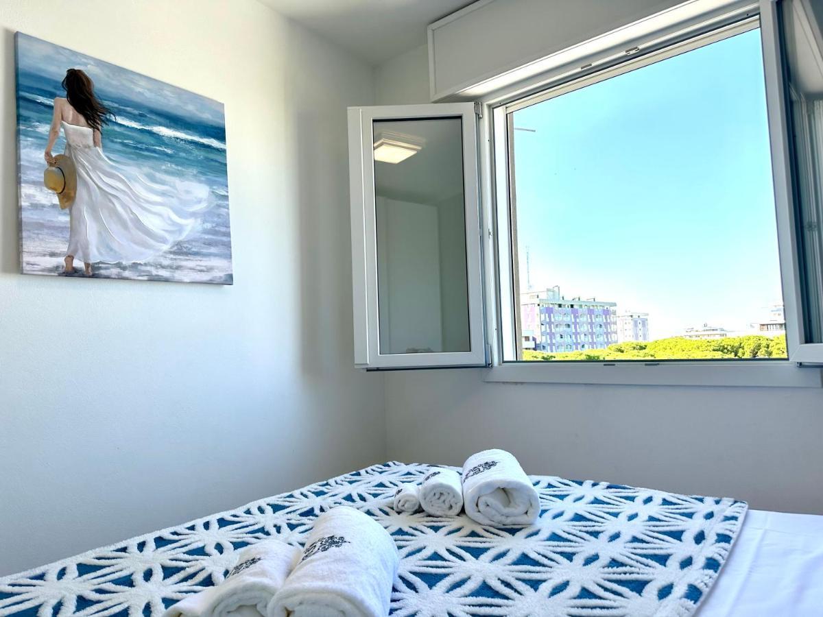 Beach Front Apartment Sabbiadoro Lignano Sabbiadoro Exteriör bild