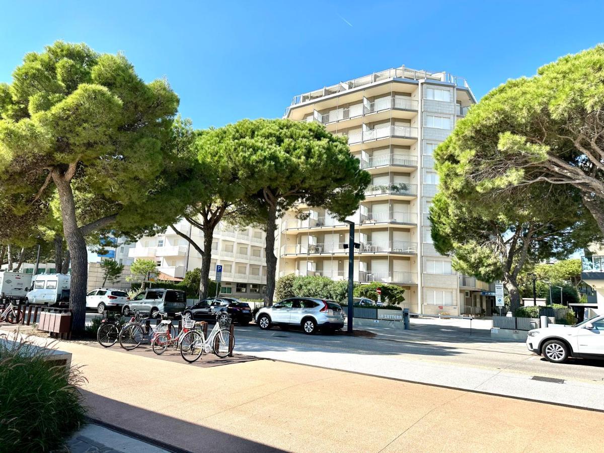 Beach Front Apartment Sabbiadoro Lignano Sabbiadoro Exteriör bild