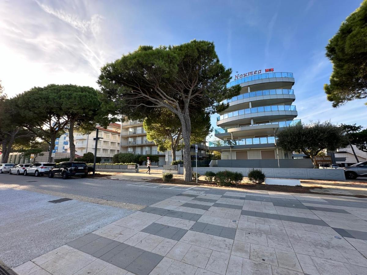 Beach Front Apartment Sabbiadoro Lignano Sabbiadoro Exteriör bild